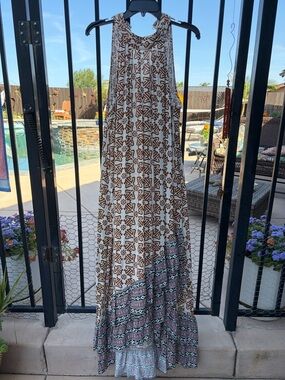Vince Camuto White Dress with Brown Geometric Print
